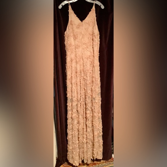 “Xscape by David’s Bridal” Dusty Rose Lace Dress - Picture 6 of 10
